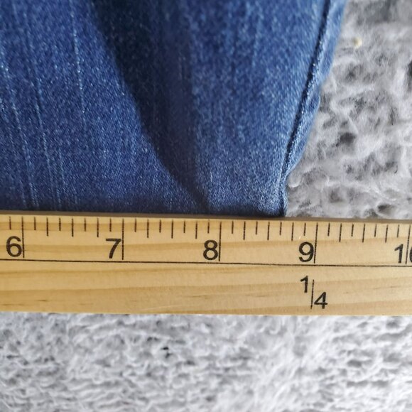 Chicos Jeans Womens 1.5 Short US 10 Petite Blue Ultimate Fit Boot Leg Denim - Picture 9 of 14